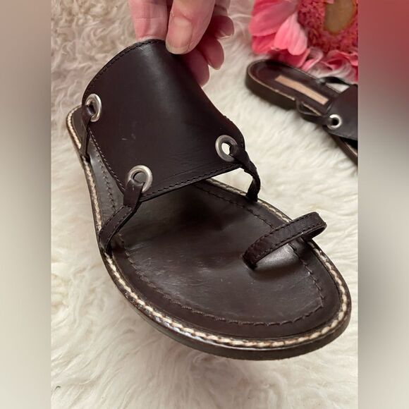 Michael Kors Toe Ring Thongs Leather Sandals 7.5 - Picture 3 of 7